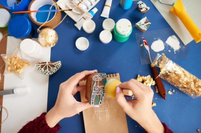 art_and_craft_hero